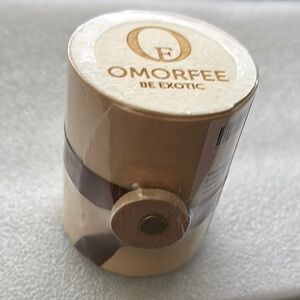 New Omorfee Lip Lightening Scrub